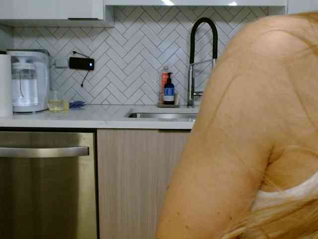 LunaBlondSexy webcam