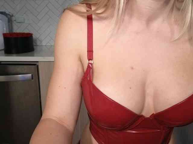 LunaBlondSexy webcam