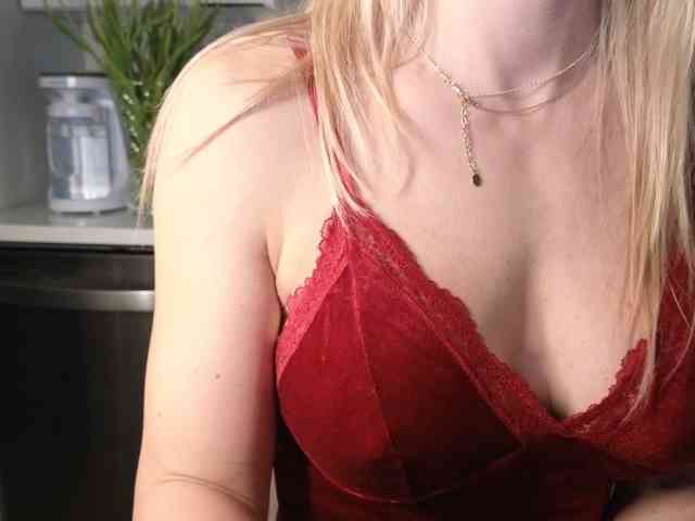 LunaBlondSexy webcam