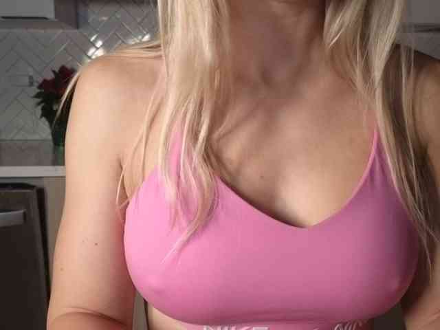 LunaBlondSexy webcam