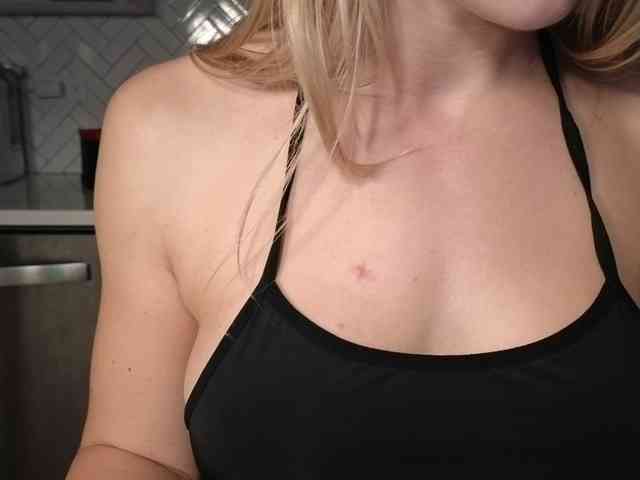 LunaBlondSexy webcam
