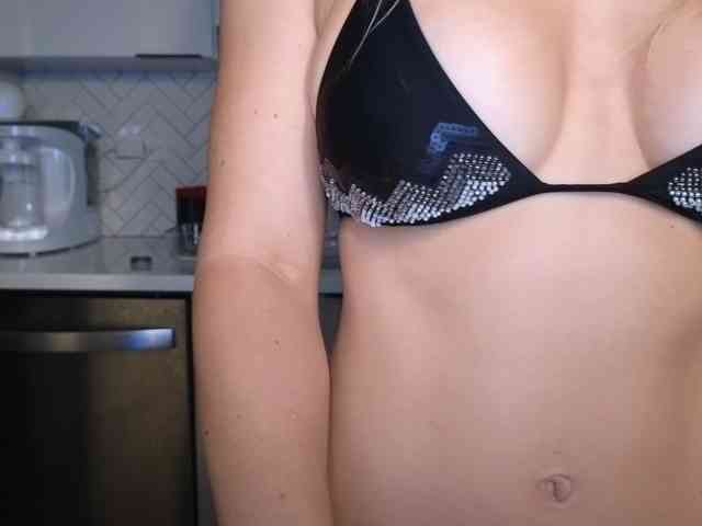 LunaBlondSexy