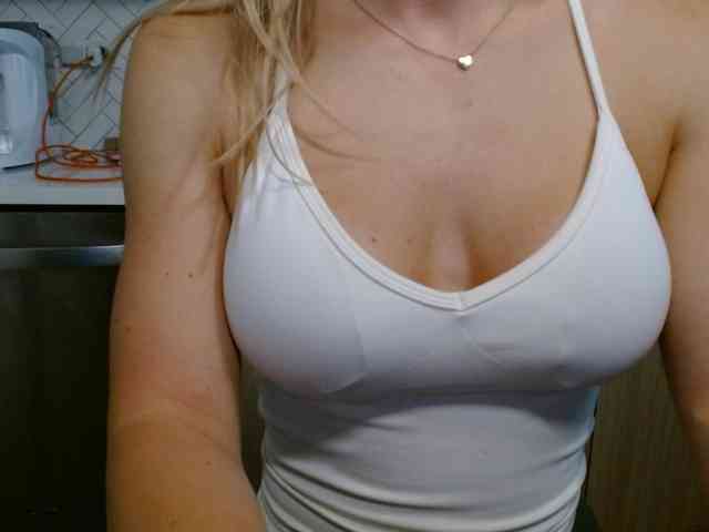 LunaBlondSexy webcam