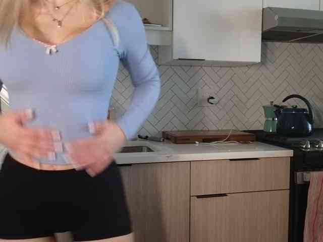 LunaBlondSexy webcam