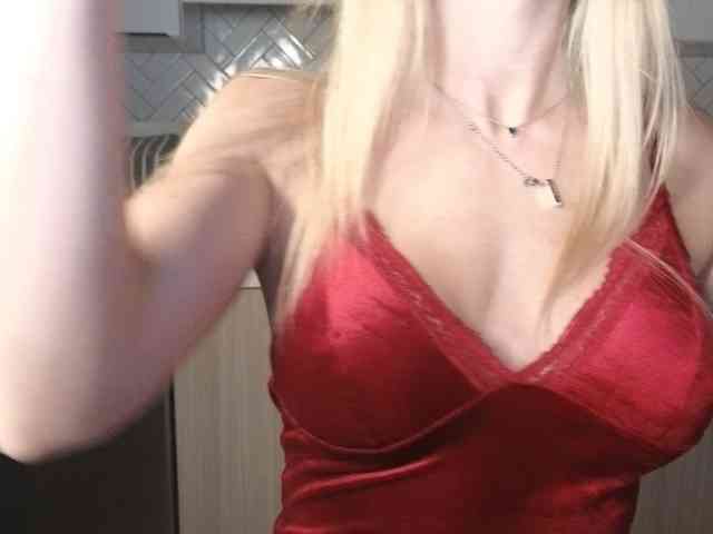 LunaBlondSexy webcam