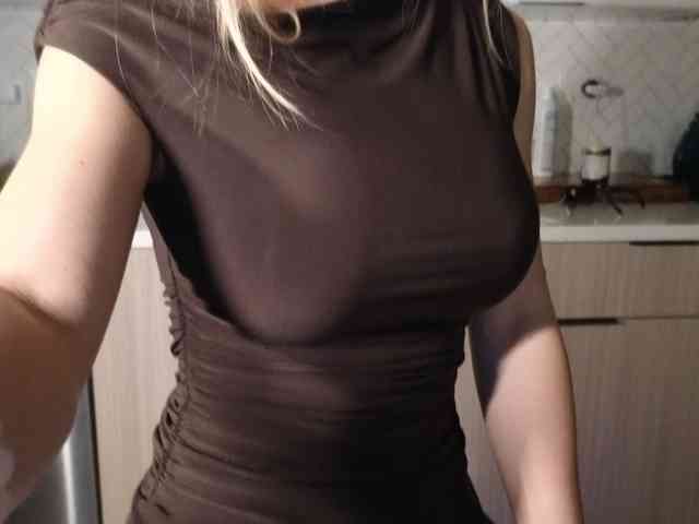 LunaBlondSexy webcam