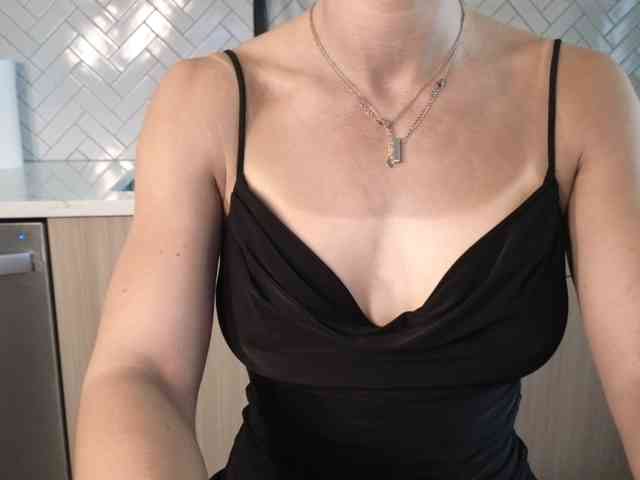 LunaBlondSexy webcam