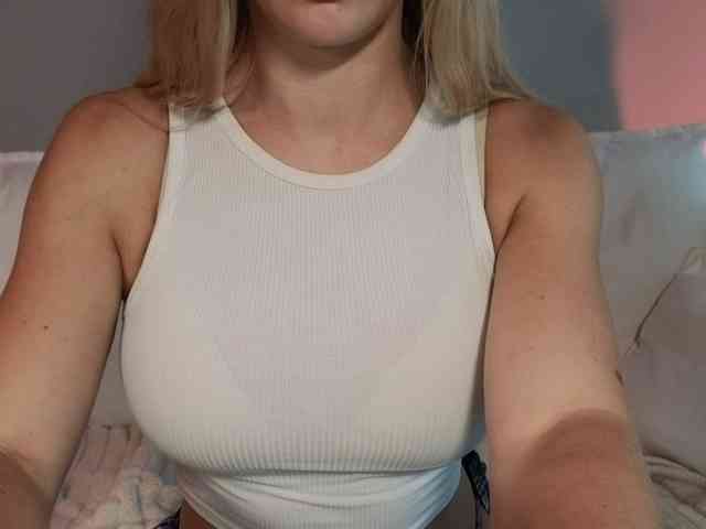 LunaBlondSexy webcam