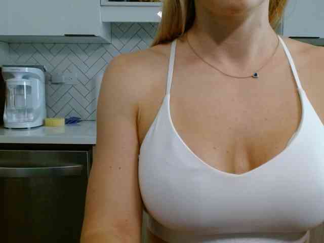 LunaBlondSexy webcam