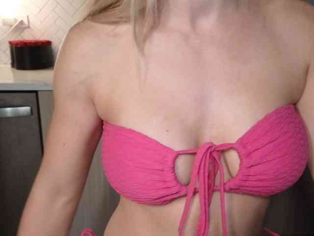 LunaBlondSexy webcam