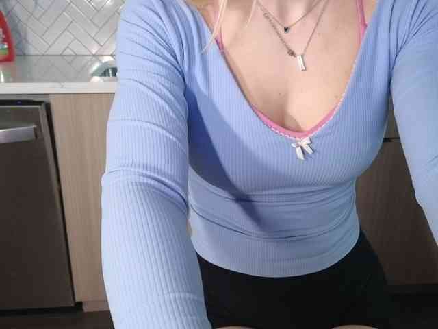 LunaBlondSexy webcam