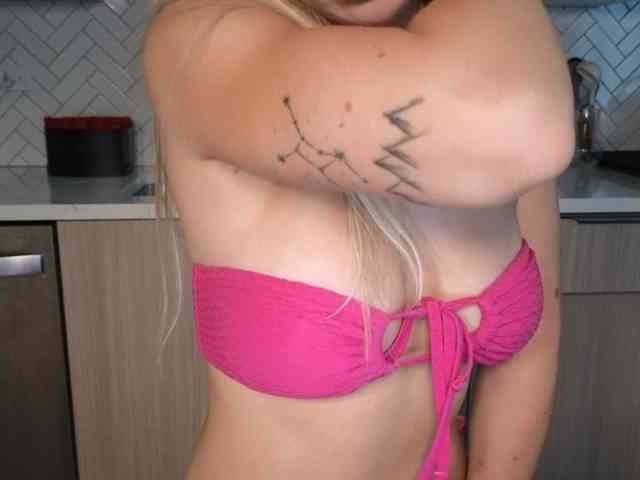 LunaBlondSexy webcam