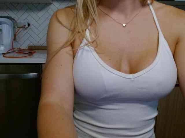 LunaBlondSexy webcam