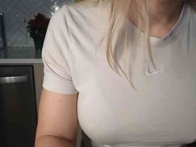 LunaBlondSexy webcam