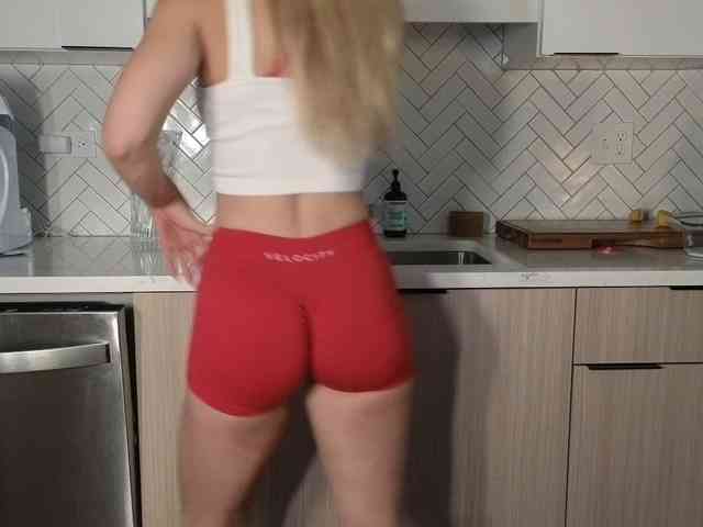 LunaBlondSexy webcam