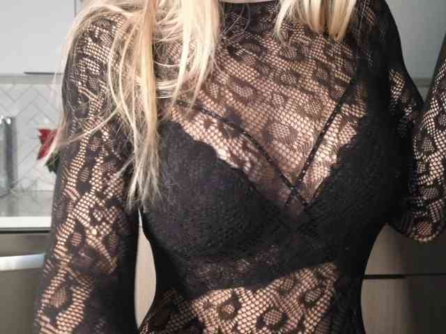 LunaBlondSexy webcam