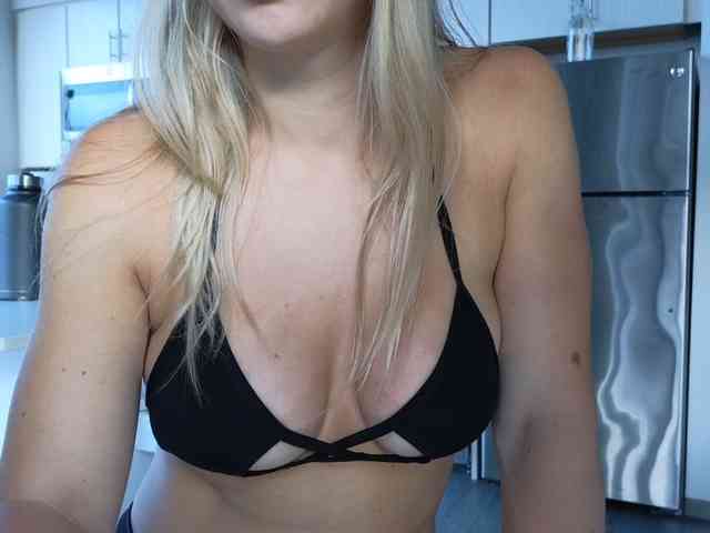 LunaBlondSexy webcam