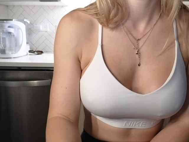 LunaBlondSexy webcam