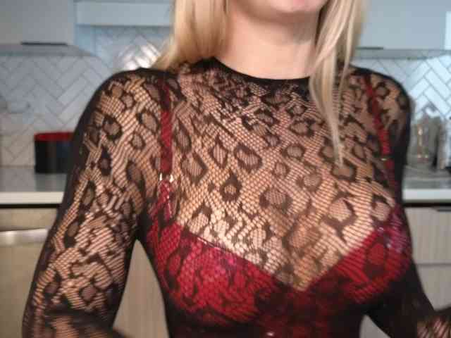 LunaBlondSexy's webcam live show