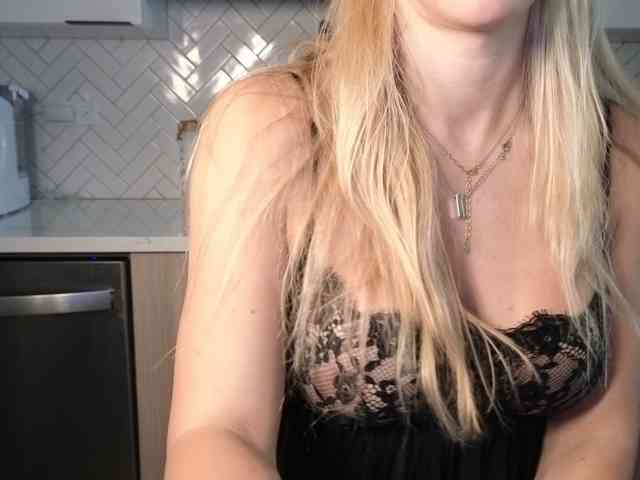 LunaBlondSexy LunaBlondSexy