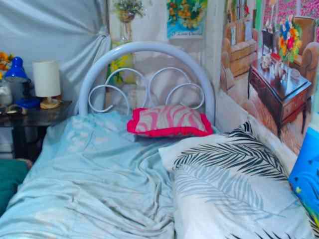 Horny4s3x webcam