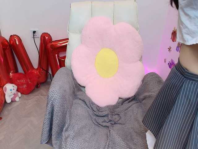 Angela19's BongaCams show and profile