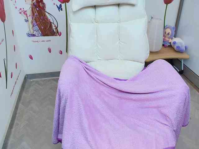 Angela19 webcam