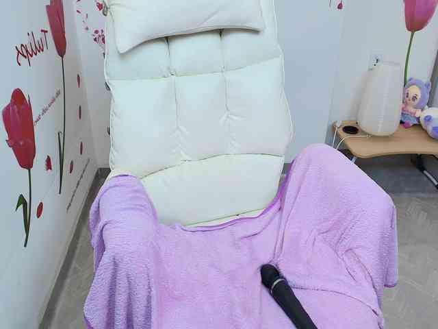 Angela19 webcam