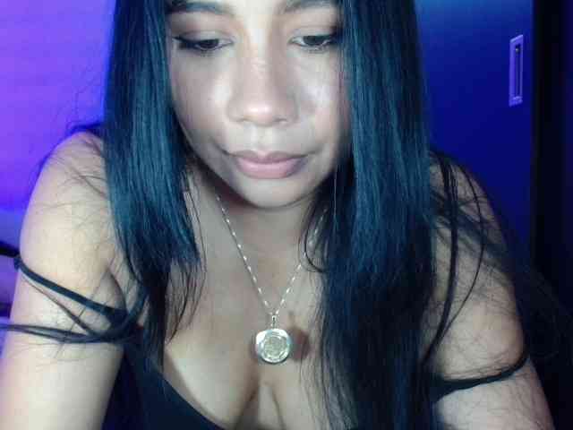karolinecute Live Webcam on BongaCams