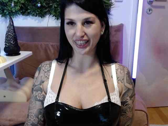 KiraKane webcam