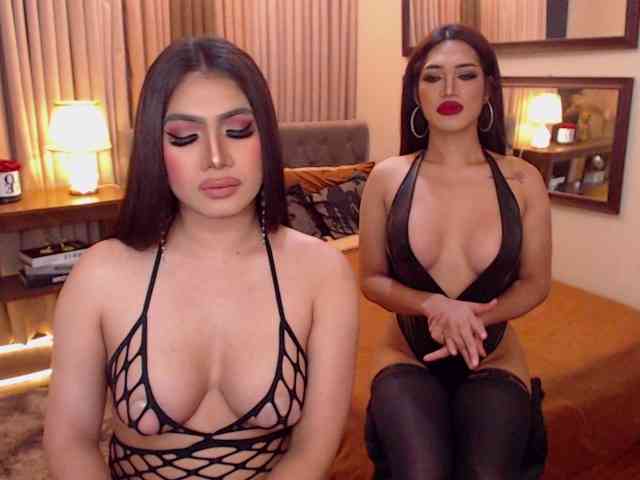 TwoLoadedQueens Live Webcam on BongaCams