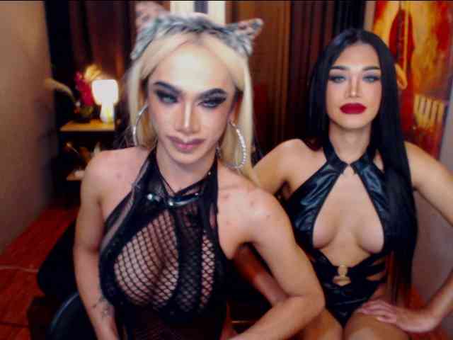 TwoLoadedQueens Live Webcam on BongaCams