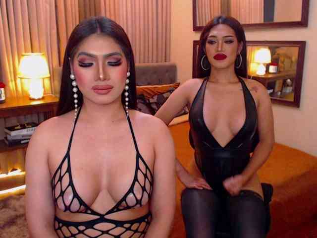 TwoLoadedQueens Live Webcam on BongaCams