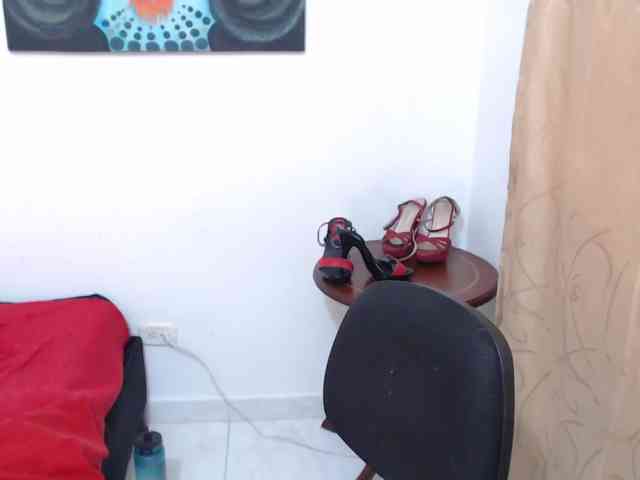 Madame_Desire webcam