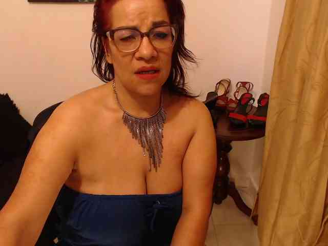 Madame_Desire webcam