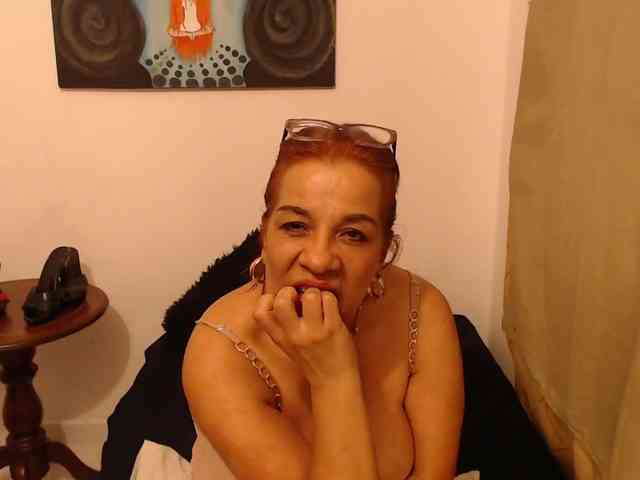 Madame_Desire webcam