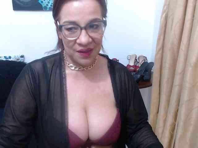 Madame_Desire webcam