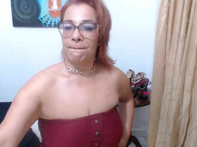 Madame_Desire webcam