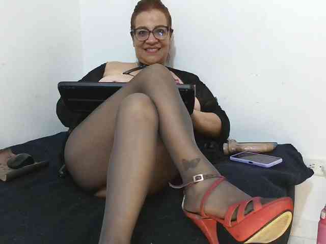 Madame_Desire webcam