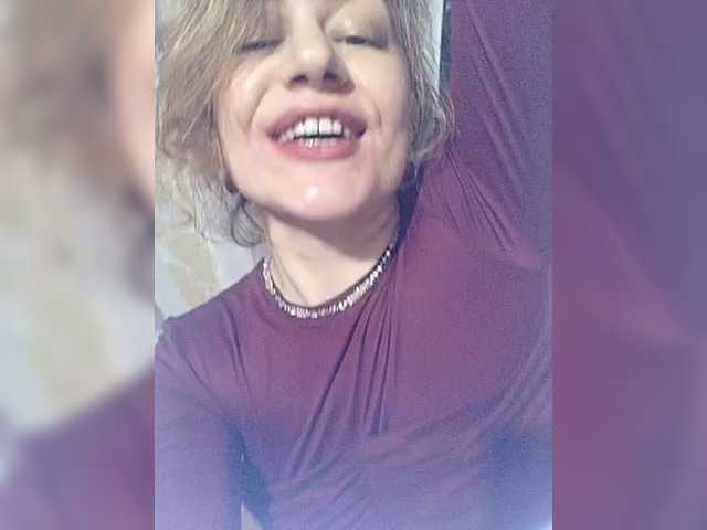 Good-woman's BongaCams show and profile