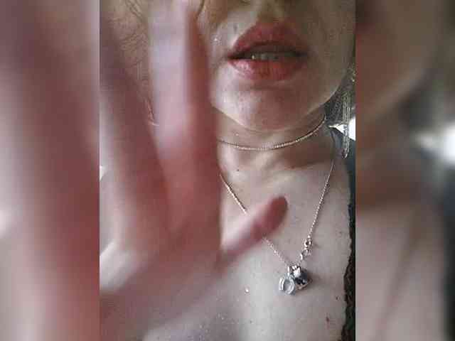 Good-woman webcam