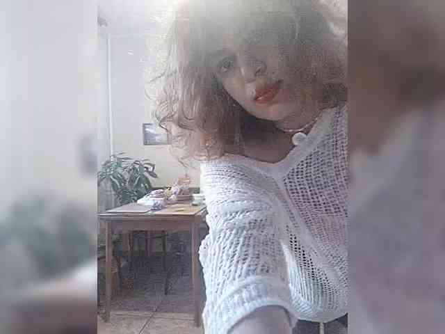 Good-woman webcam