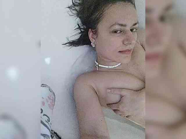 Good-woman webcam