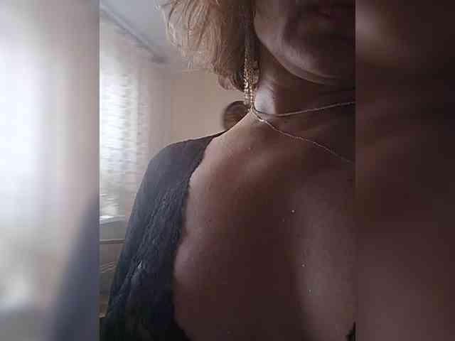 Good-woman webcam