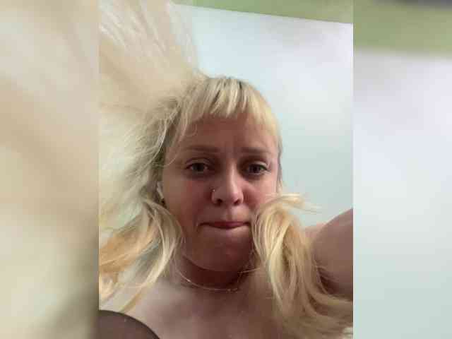 Kira2025 webcam