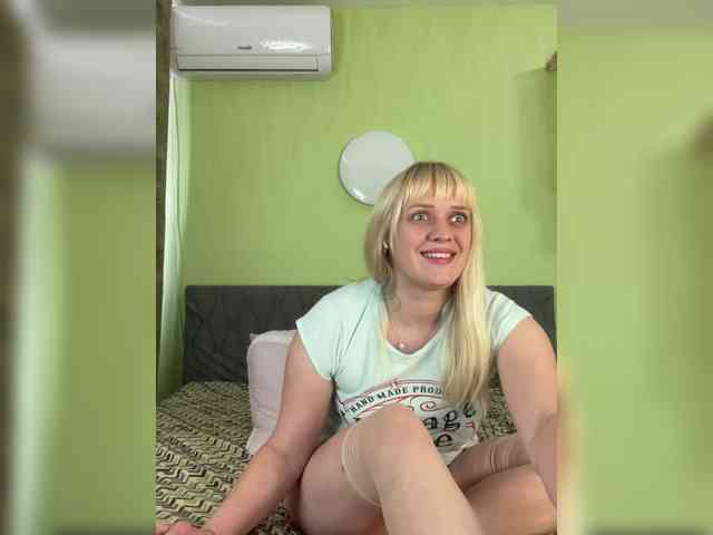 Kira2025 webcam