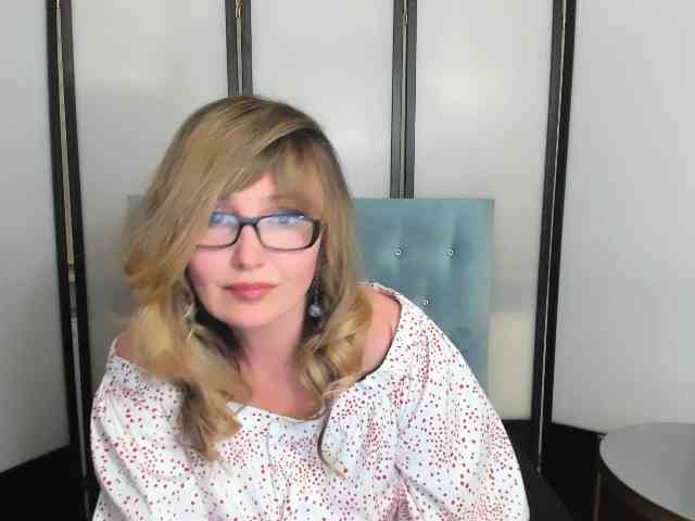 JustineAmore webcam