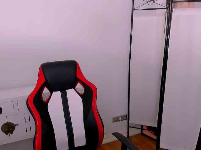 JustineAmore webcam