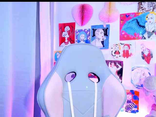 sweetavi webcam