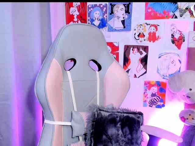 sweetavi webcam